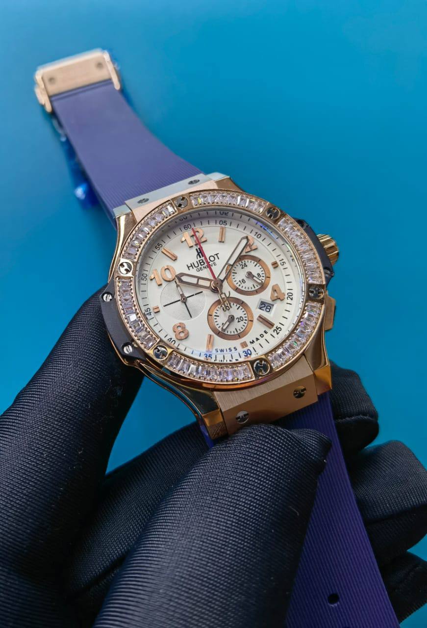 Hublot Ladies
230 dhs🪙🌨️

Zain25
♥️♥️♥️