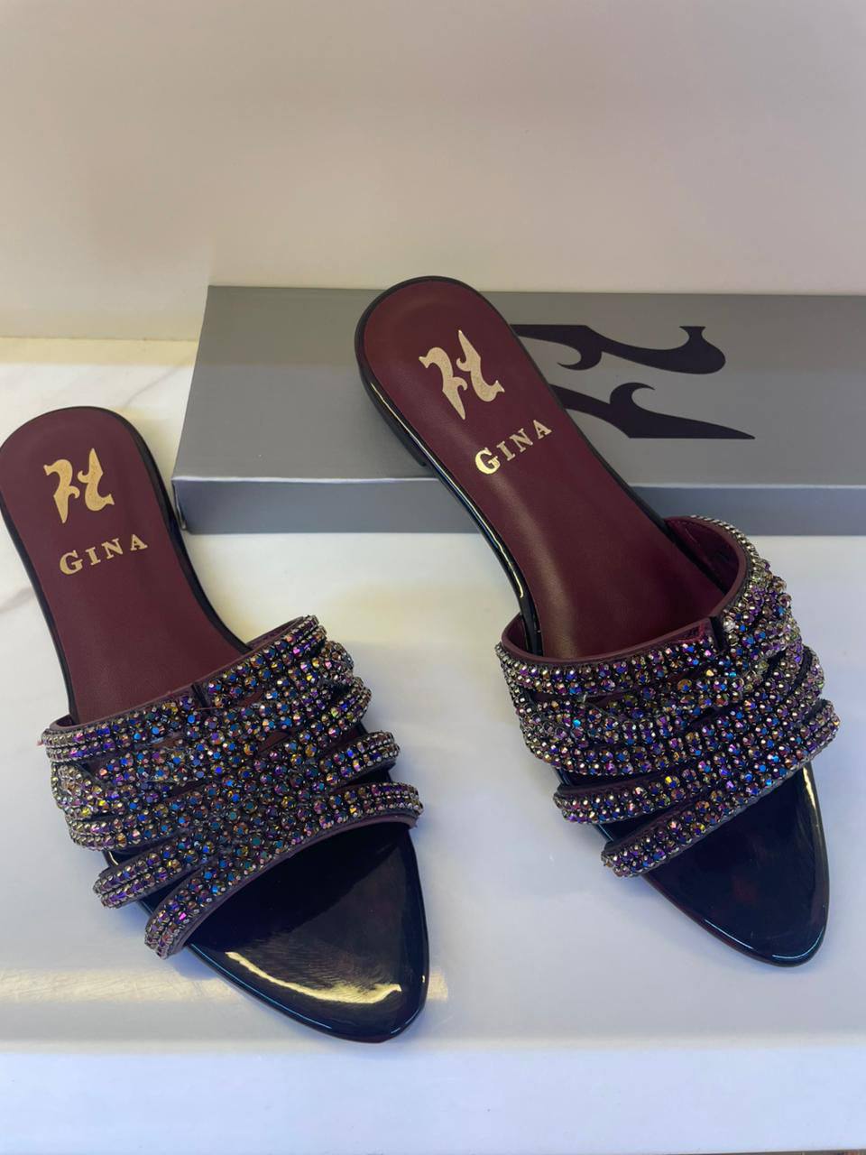 Gina flats 
new arrive 
Size 36-41 available
120 dhs🪙💕

Zain88
♥️♥️♥️