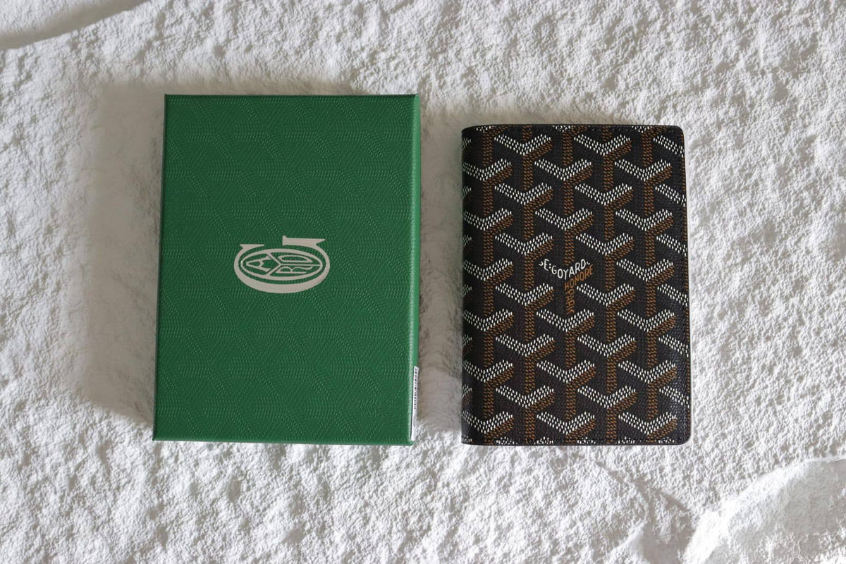 Passport Cover 

Master Quality
105 dhs🇦🇪🇦🇪

Zain33
♥️♥️♥️
