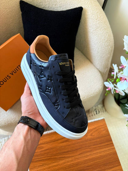 LV Beverly Hills Trainers
*AAA Quality*
*size:40 to 46*
600 dhs🪙🌨️

Zain185
♥️♥️♥️