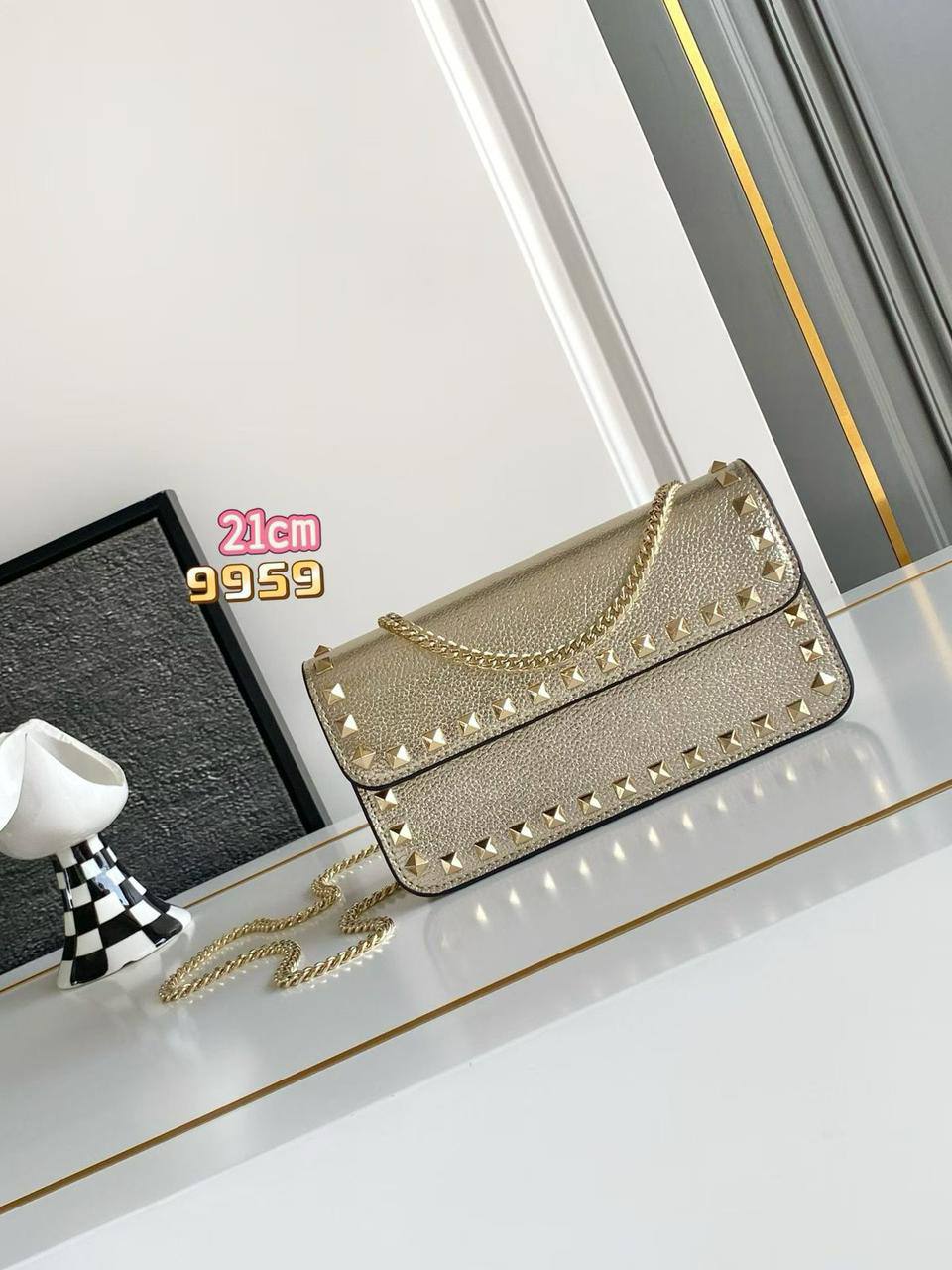 Valentino 
Master🌺🌺
240 dhs💓💓

Zain153
♥️♥️♥️