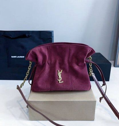 YSL 

SMALL SIZE 

WITH BOX 
🎁🎁🎁

105 dhs✅

Zain295
♥️♥️♥️