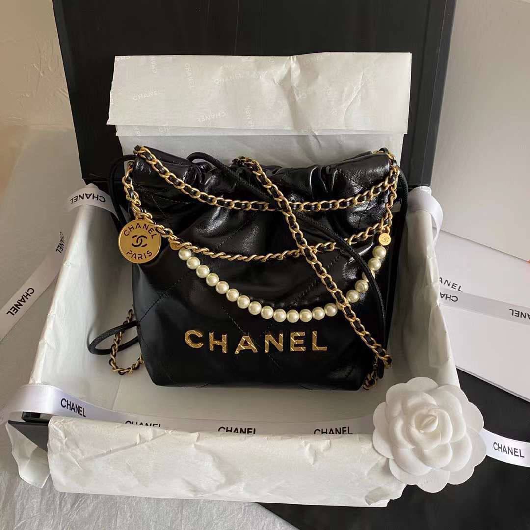 Chanel
75 dhs❤️
With box

Zain219
❤️❤️❤️