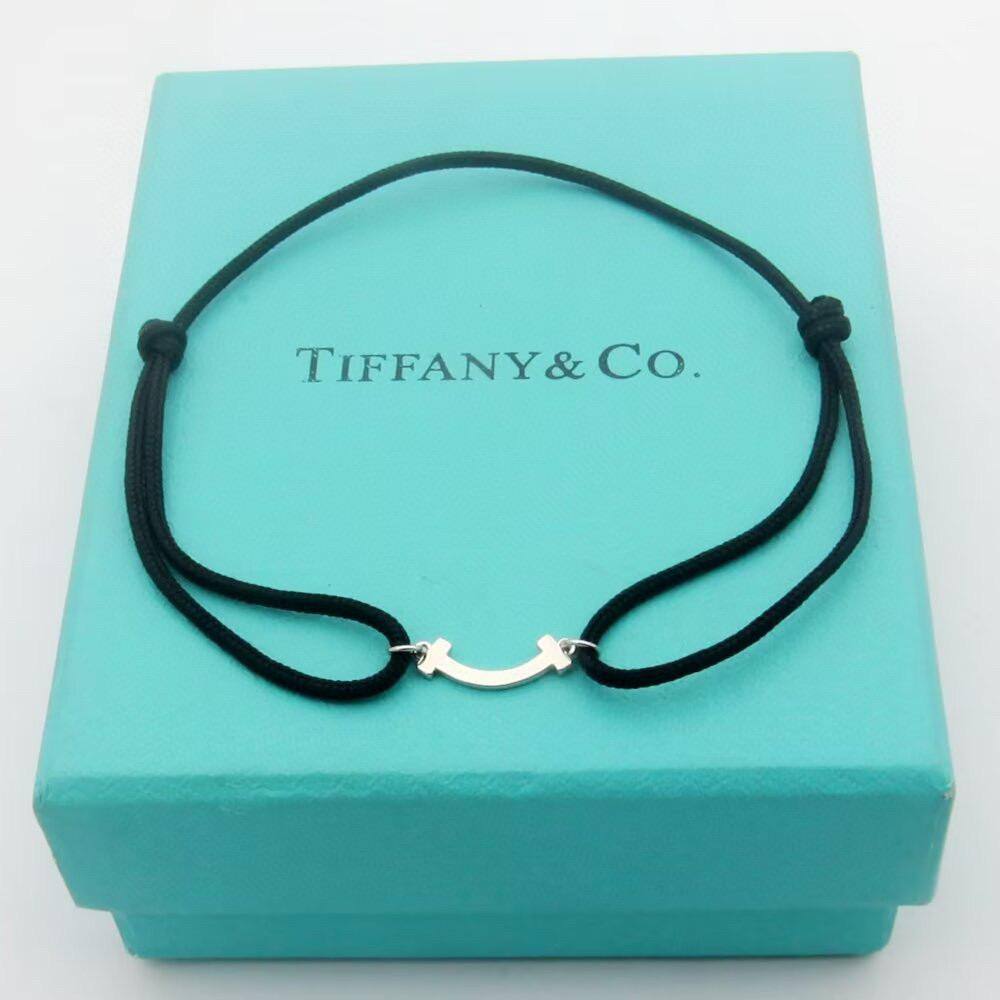 TIFFANY ROPE
BRACELET 
MASTER✨💫
30 DHS✅
WITH BOX AND PAPER BAG🎁🛍️

Zain89
♥️♥️♥️