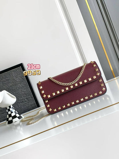 Valentino 
Master🌺🌺
240 dhs💓💓

Zain153
♥️♥️♥️