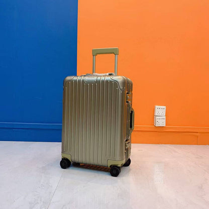 Dior Rimowa
Master💓💓
10kg。650 dhs✅✅
20kg。800 dhs✅✅
30kg。950 dhs✅✅

Zain341
♥️♥️♥️