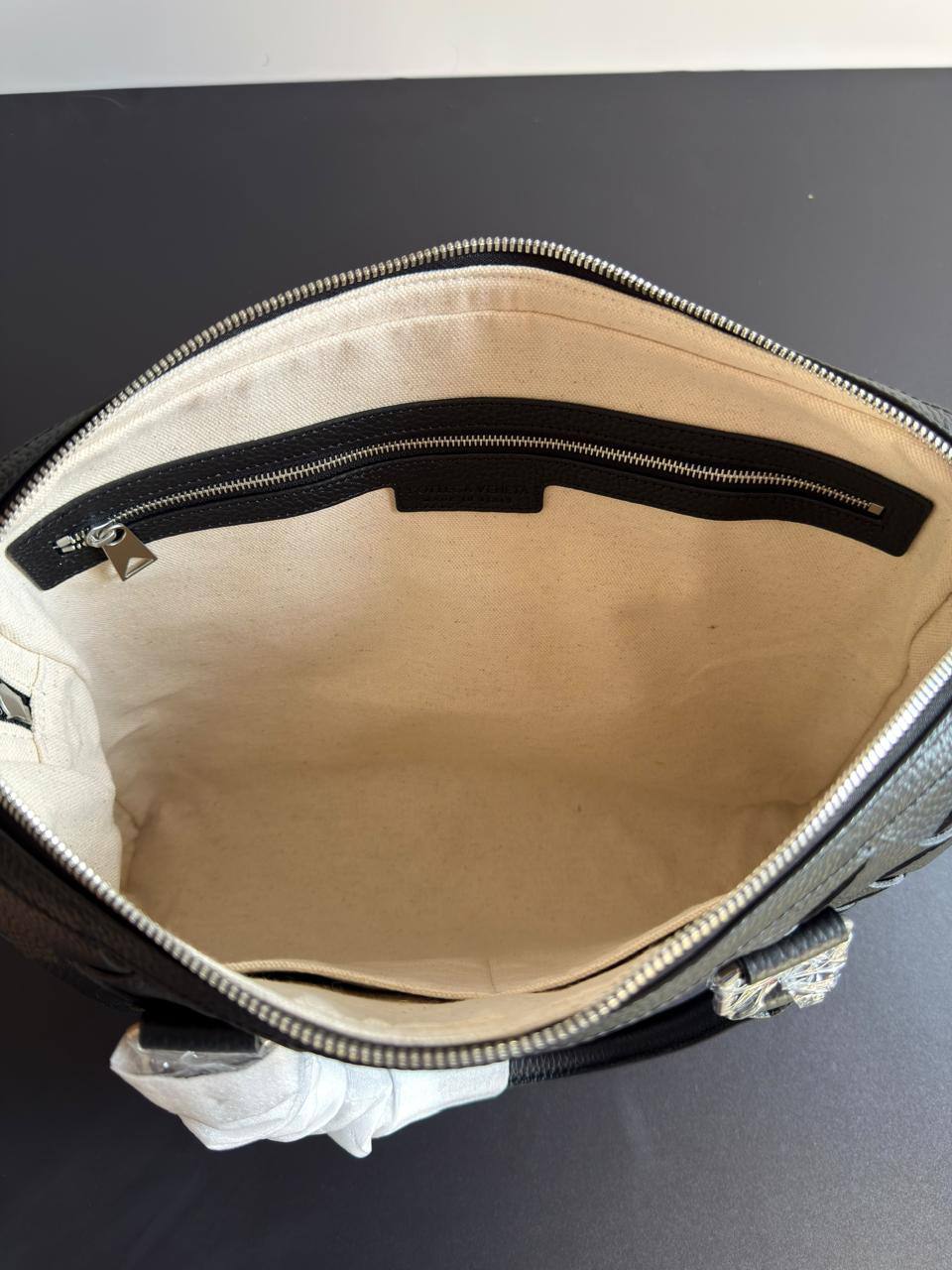 Bottega
Super Master Quality
For Price 👇 WhatsApp✅
0568585901 
0507557372
0552275751 Owner Zain 👌

Zain340
♥️♥️♥️