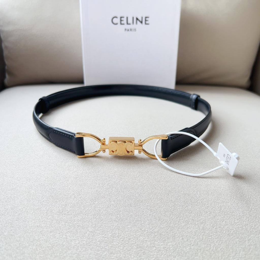 Celine

Master quality

300 dhs🇦🇪🇦🇪

Zain164
♥️♥️♥️