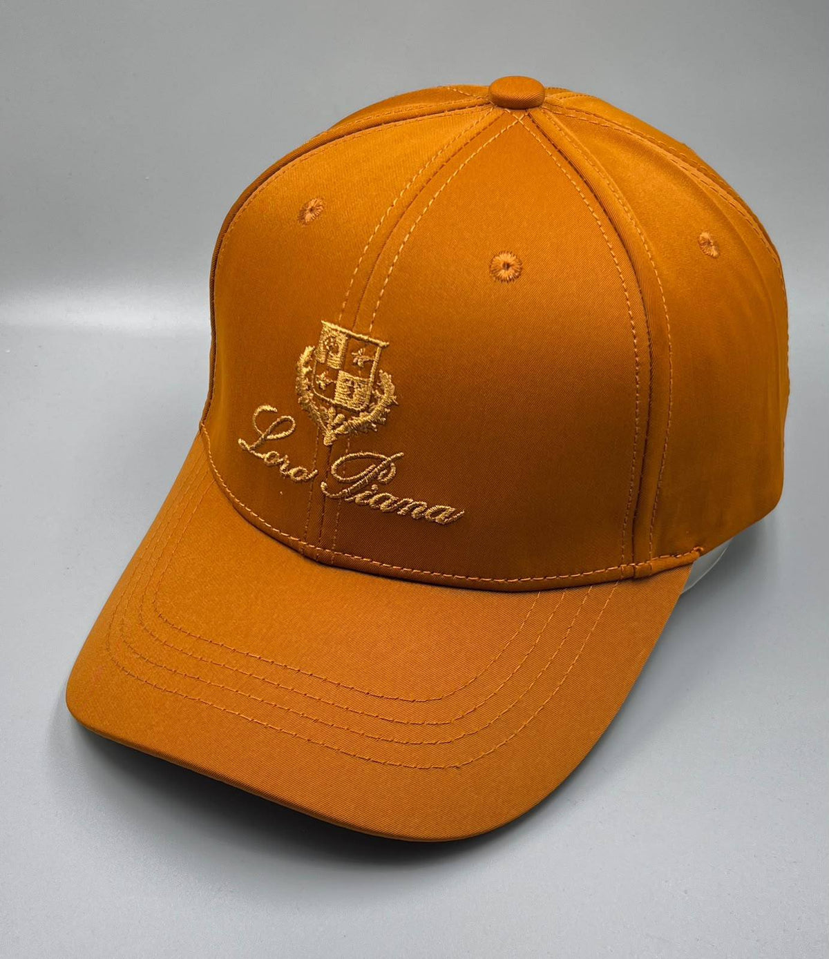 Caps
Loro piana

35 dhs🇦🇪🇦🇪

Zain182
♥️♥️♥️