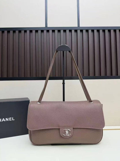 Chanel 

 400 dhs

32cm

zain228
♥️♥️♥️