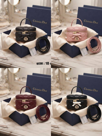 Dior
ʙᴏᴡ ᴠᴀɴɪᴛʏ ᴛᴏᴘ ʜᴀɴᴅʟᴇ
ᴡɪᴛʜ ᴅᴇᴛᴀᴄʜᴀʙʟᴇ sᴛʀᴀᴘ
ɢᴏʟᴅ ʜᴀʀᴅᴡᴀʀᴇ
sɪᴢᴇ : 18 cm
ᴡɪᴛʜ BOX

120 dhs✅

Zain31
♥️♥️♥️