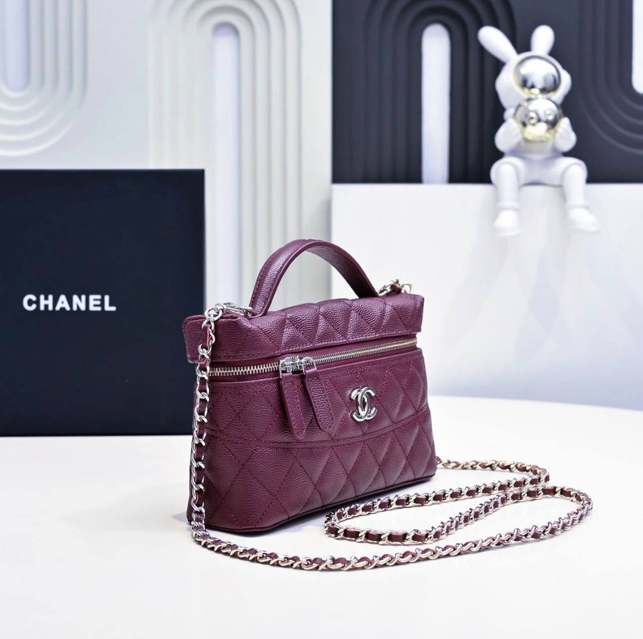 CHANEL 

COPY ONE 

WITH DOUBLE BOX 🎁

210 dhs✅

Zain295
♥️♥️♥️