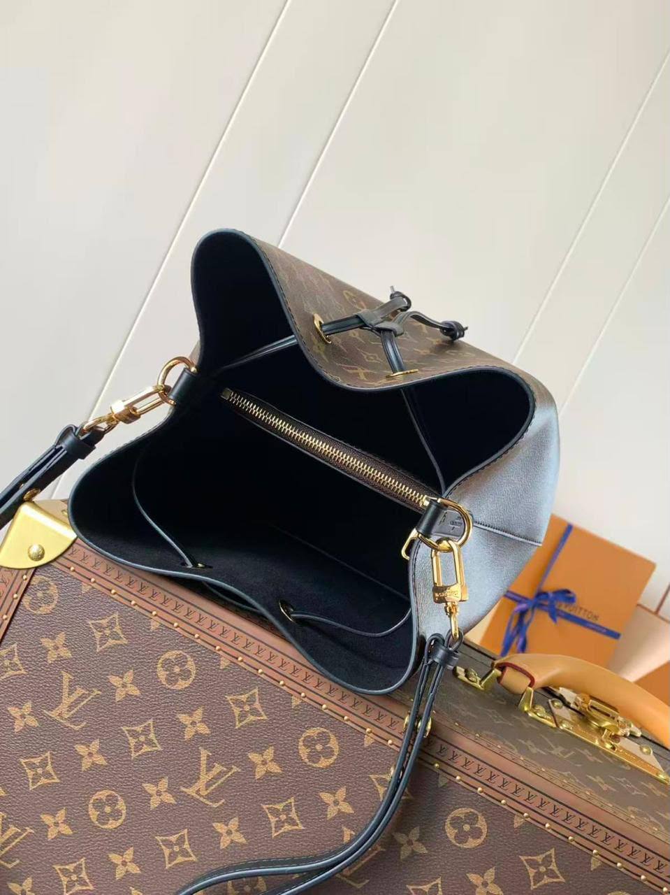 LV
Bucket Bag
Available in 4 color VIP quality
For Price 👇 WhatsApp✅
0568585901 
0507557372
0552275751 Owner Zain 👌

Zain334
♥️♥️♥️