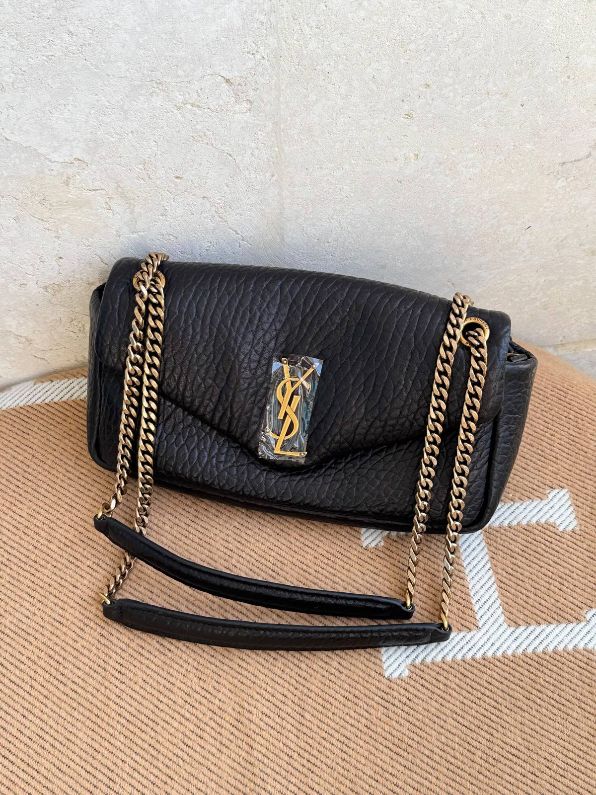 YSL  
SUPER MASTER QUALITY 
Size:27 cm
AVAILABLE 🔥🔥🔥

For Price 👇 WhatsApp✅
0568585901 
0507557372
0552275751 Owner Zain 👌


Zain307
♥️♥️♥️