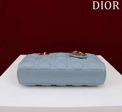 Dior D-joy✅
*Size 22 cm*
For Price 👇 WhatsApp✅
0568585901 
0507557372
0552275751 Owner Zain 👌

Zain274
♥️♥️♥️