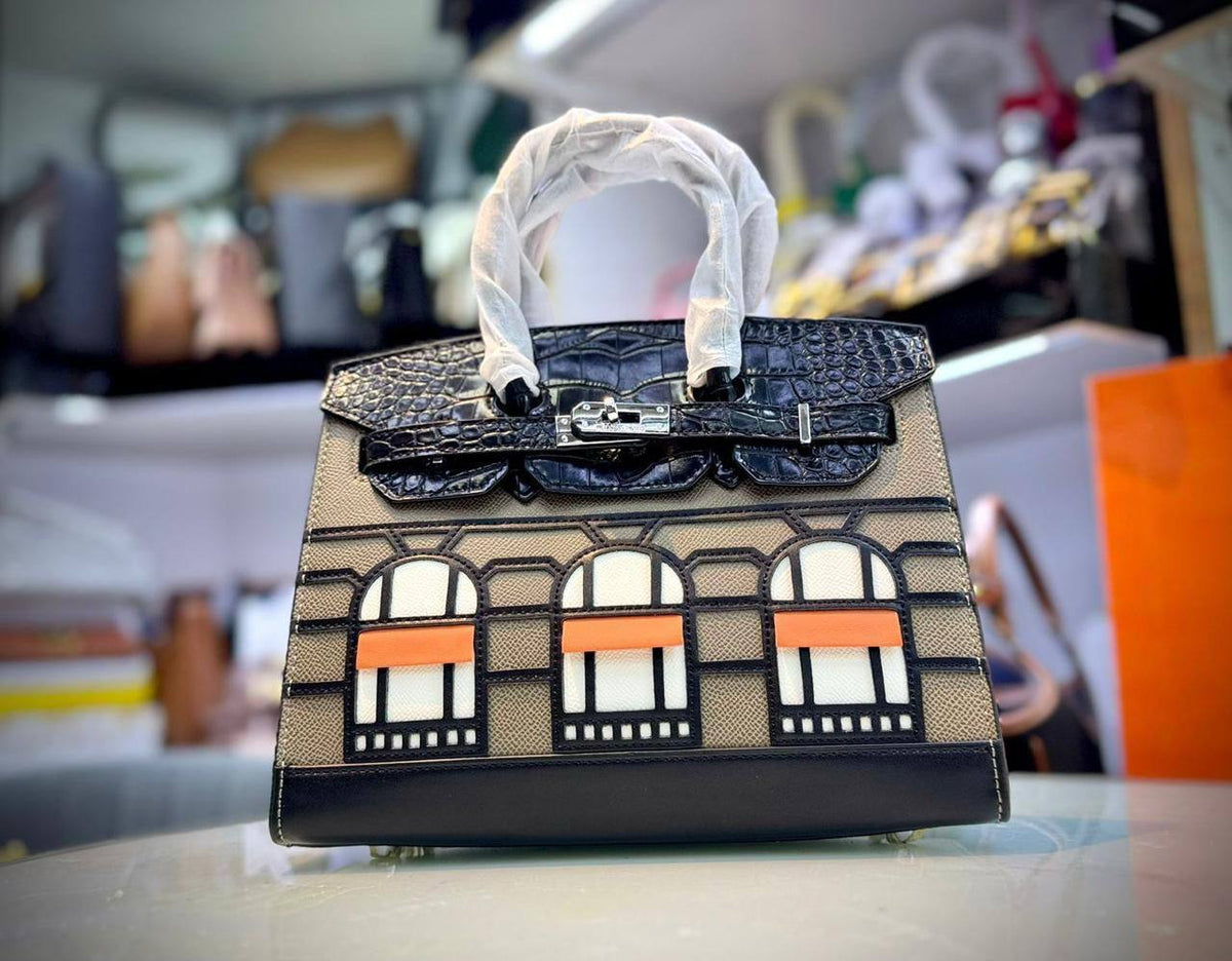 HARMES 
115 dhs🪙🖤
Good Quality

Zain90
♥️♥️♥️