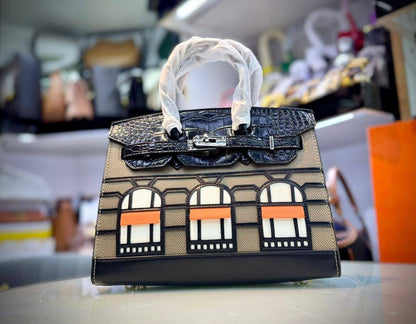 HARMES 
115 dhs🪙🖤
Good Quality

Zain90
♥️♥️♥️