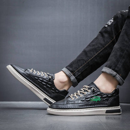 Lacoste
Size 39to45  
50 dhs✅

Zain163
♥️♥️♥️