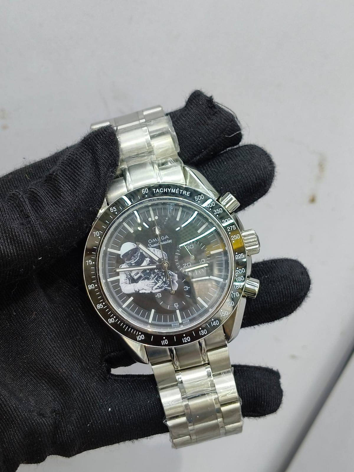 Omega 
for mens
320 dhs✅

Zain25
♥️♥️♥️