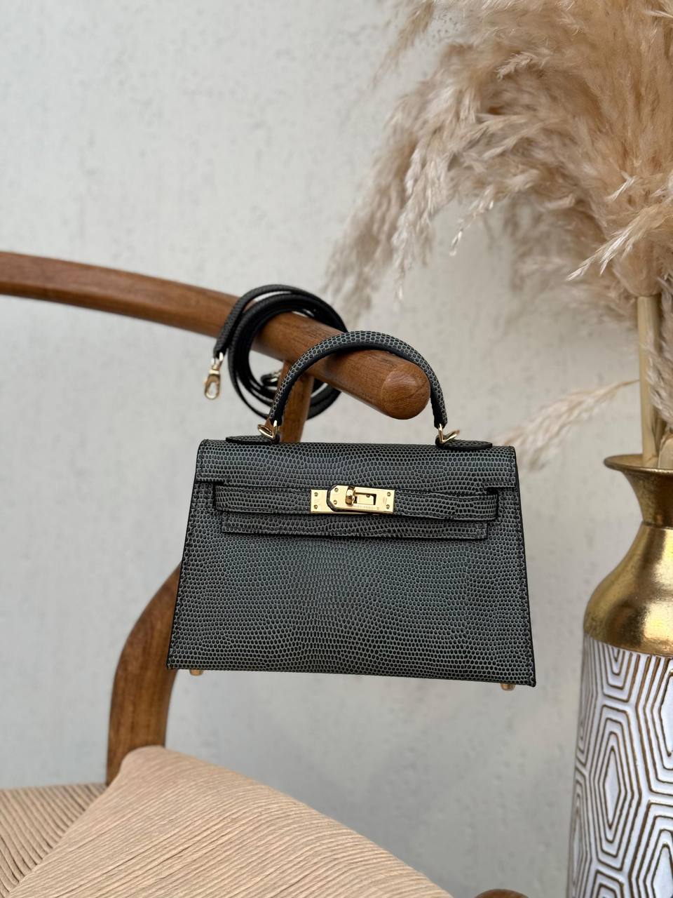 HERMES
19cm
360 dhs✅

Top quality 
With box🎁

Zain167
♥️♥️♥️