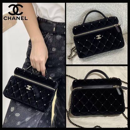 Chanel 

95 dhs

with box

size 20×5×14cm

Zain42
♥️♥️♥️