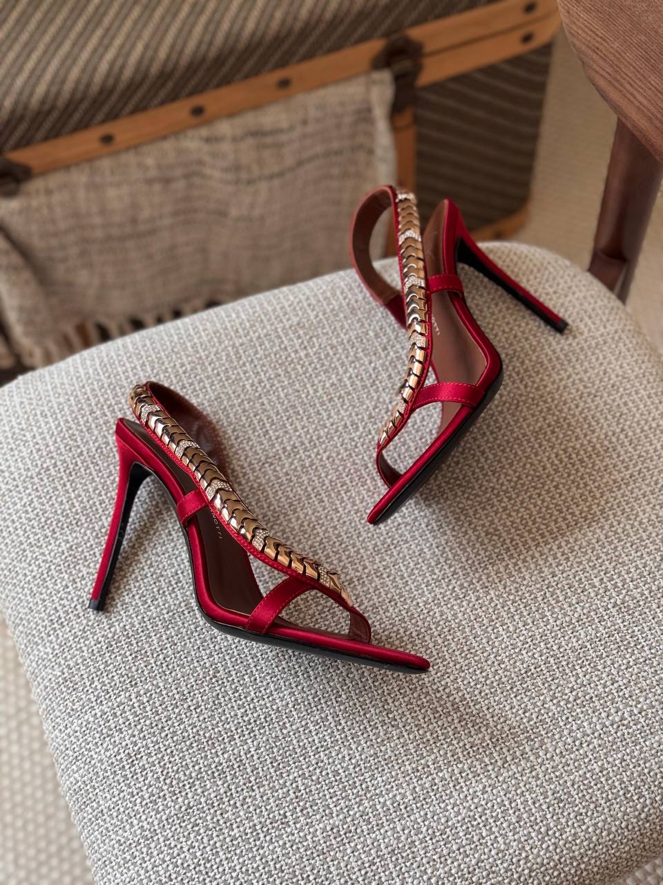 GIUSEPPE ZANOTTI 🖤
Size: 36 to 41
Super master quality 
450 dhs✅

Zain198
♥️♥️♥️
