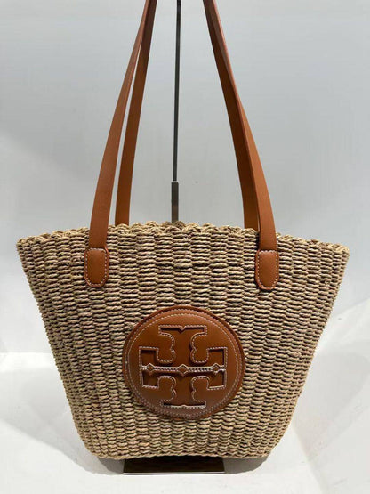 Loewe 
80 dhs✅
size 45×16×25cm

Zain42
♥️♥️♥️
