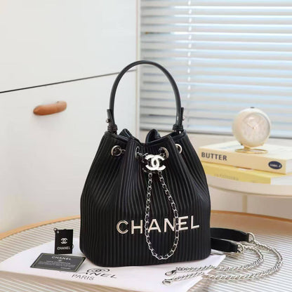 Chanel  
Good quality 
100 dhs✅

Zain232
♥️♥️♥️