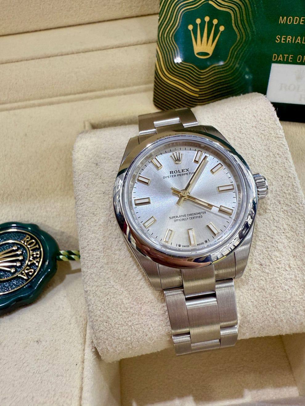 Rolex 
watch for men good quality 
170 dhs💚❤️

Zain59
♥️♥️♥️