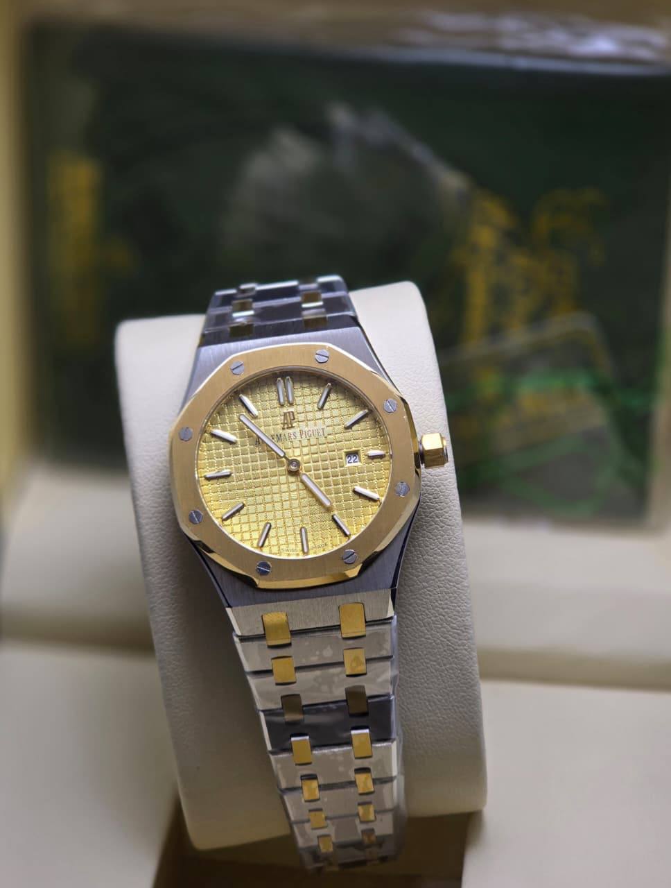 Ap Ladies 
Good quality
210 dhs🪙💚
*Battery*

Zain29
♥️♥️♥️