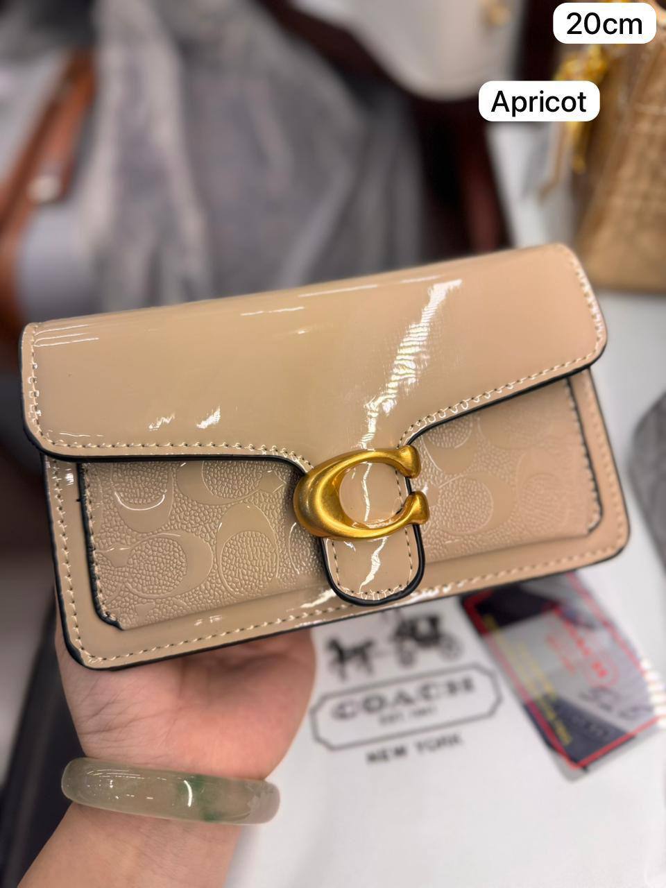Coach Tabby ✨
Small Size : 22~20 * 11 * 7 cm
90 dhs🪙💕

with box🎁

Zain115
♥️♥️♥️