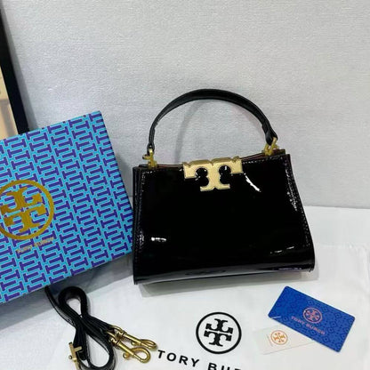 TORY BURCH 

NEW CAME
 GOOD QUALITY 
WITH BOX 

90 dhs🇦🇪🇦🇪

Zain295
♥️♥️♥️
