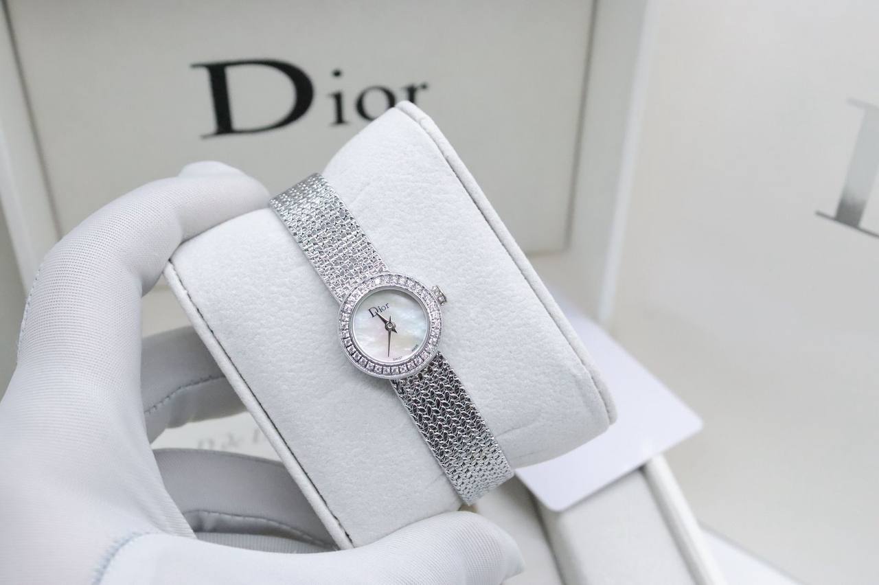Dior Ladies Watch
245 dhs🪙

Zain33
♥️♥️♥️