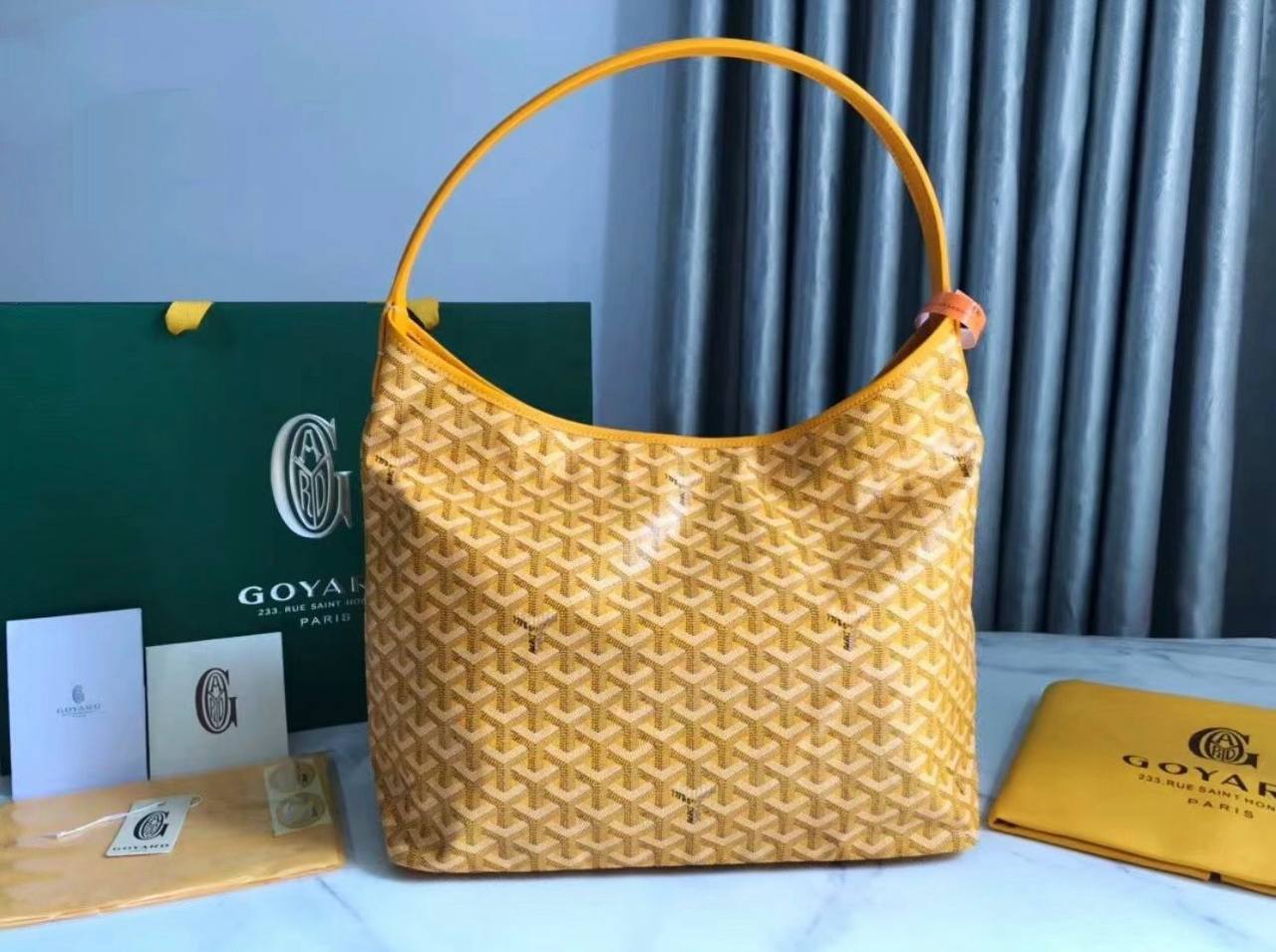 GOYARD 
HIGH QUALITY 
110 dhs✅

Zain295
♥️♥️♥️