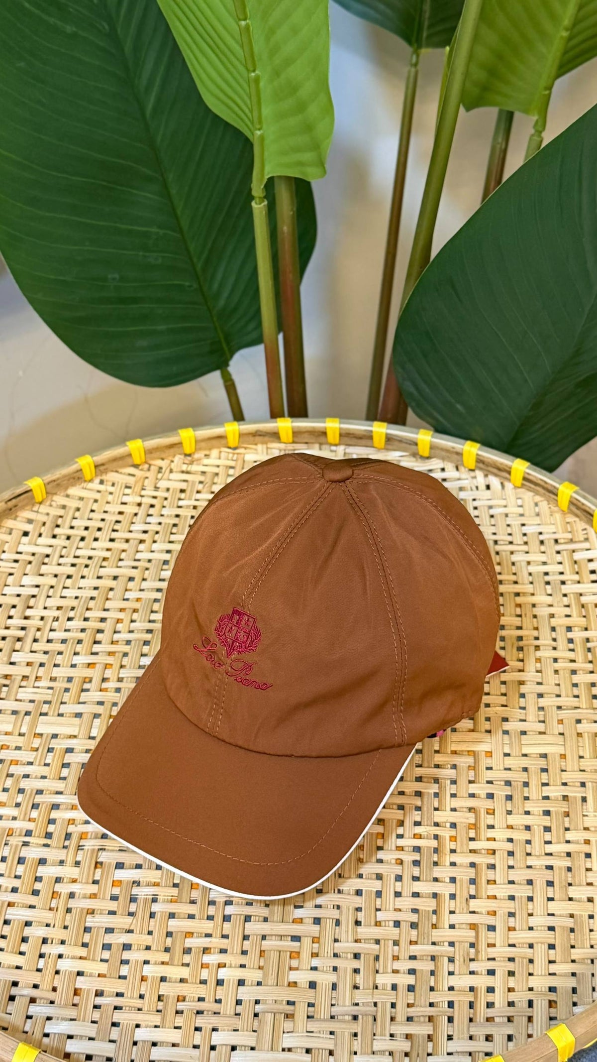 LORO PIANA CAP

VVIP QUALITY

180 dhs🇦🇪🇦🇪

Zain281
♥️♥️♥️