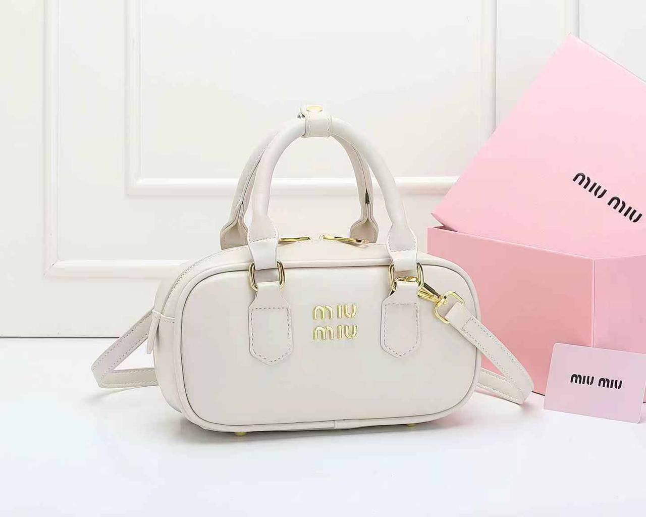 Miu Miu
Quality 💯
Size 24cm
100 dhs✅
With box 📦

Zain70
♥️♥️♥️