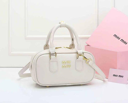Miu Miu
Quality 💯
Size 24cm
100 dhs✅
With box 📦

Zain70
♥️♥️♥️