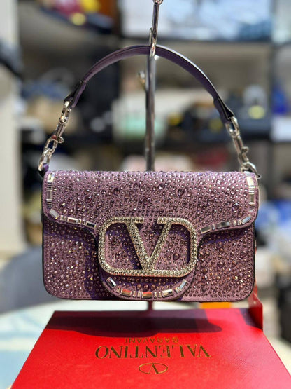 Valentino
115 dhs❣️

with box
🎁🎁🎁

Zain90
♥️♥️♥️