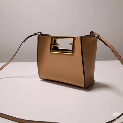 Chanel - Hermes -  Master
For Price 👇 WTSP Text Zain 0568585901

Zain10
♥️♥️♥️