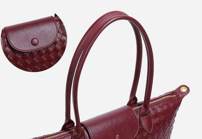 BOTTEGA 
COPY ONE 
130 dhs🇦🇪🇦🇪

Zain295
♥️♥️♥️