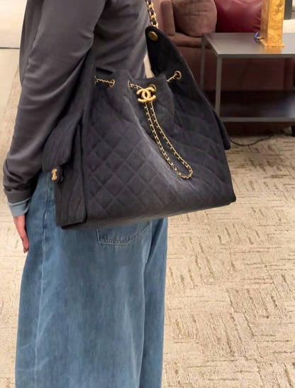 CHANEL 
COPY ONE 
BIG SIZE 
230 dhs🇦🇪🇦🇪

Zain295
♥️♥️♥️