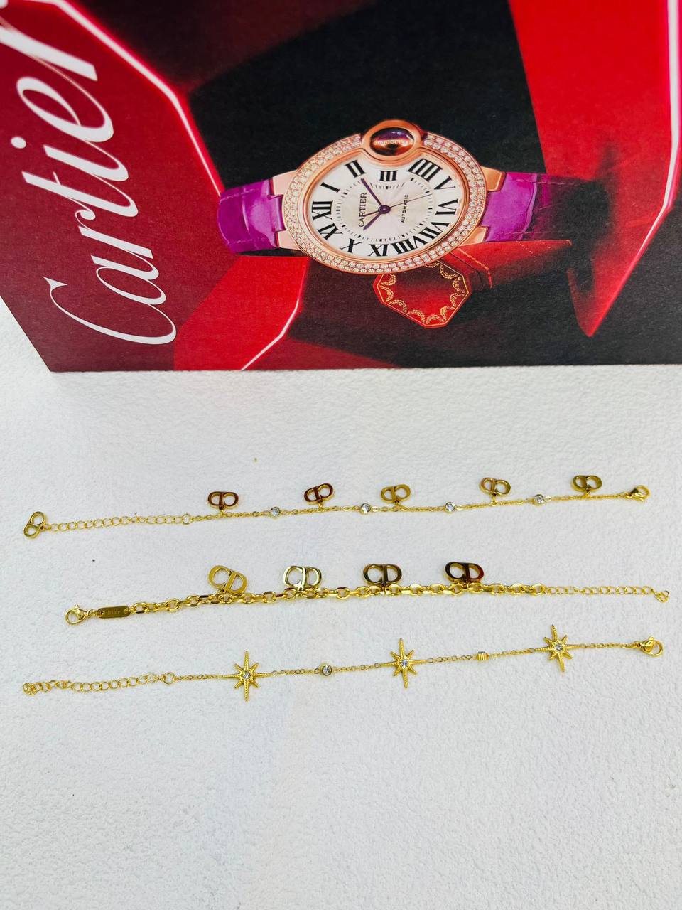 Stainless steel ❤️‍🔥*
Non tarnish 💯
ONE Piece 🦋
With black boxes 📦 
20 dhs💓
With normal boxes 🗃️ 
And paper bag 🛍️
30 dhs💓

Zain216
♥️♥️♥️