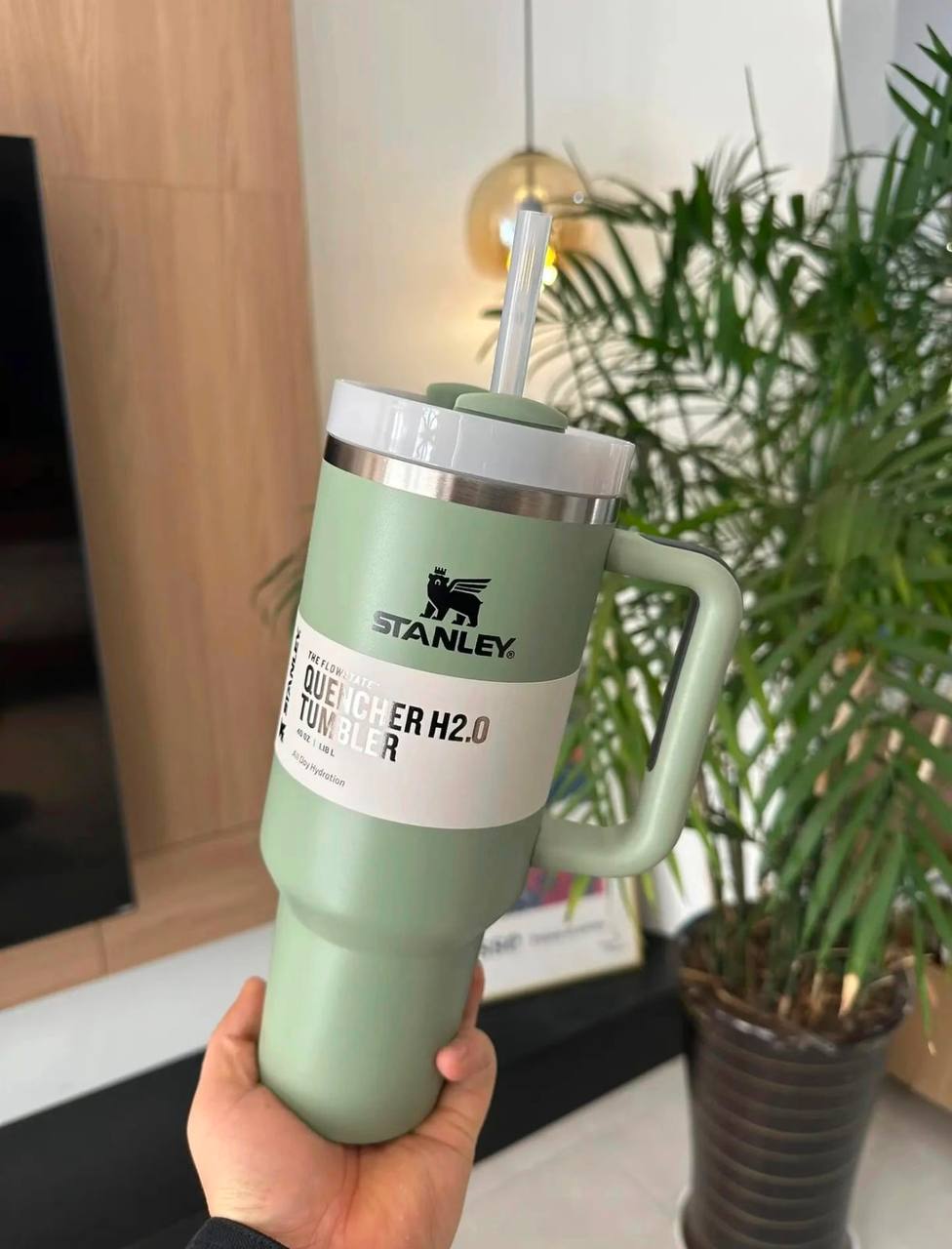 Stanley Quencher H2.0 Tumbler with Straw 40 oz | Flowstate 3-Position Lid | Cup Holder Compatible for Travel | Insulated Stainless Steel Cup ❤️‍🔥*
good quality 💯
With boxes 🗃️ 
70 dhs✅

Zain216
♥️♥️♥️