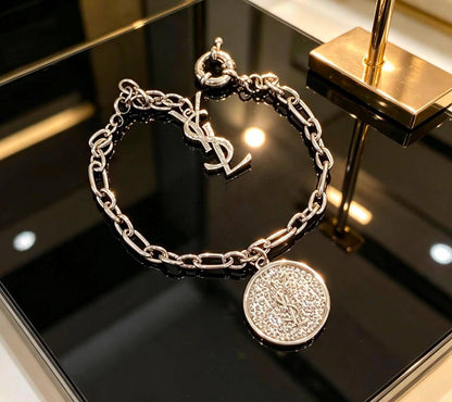 YSL set
Necklace 
Earrings 
Bracelet 
Master quality 💐

*160* AED normal box 📦

Zain48
♥️♥️♥️