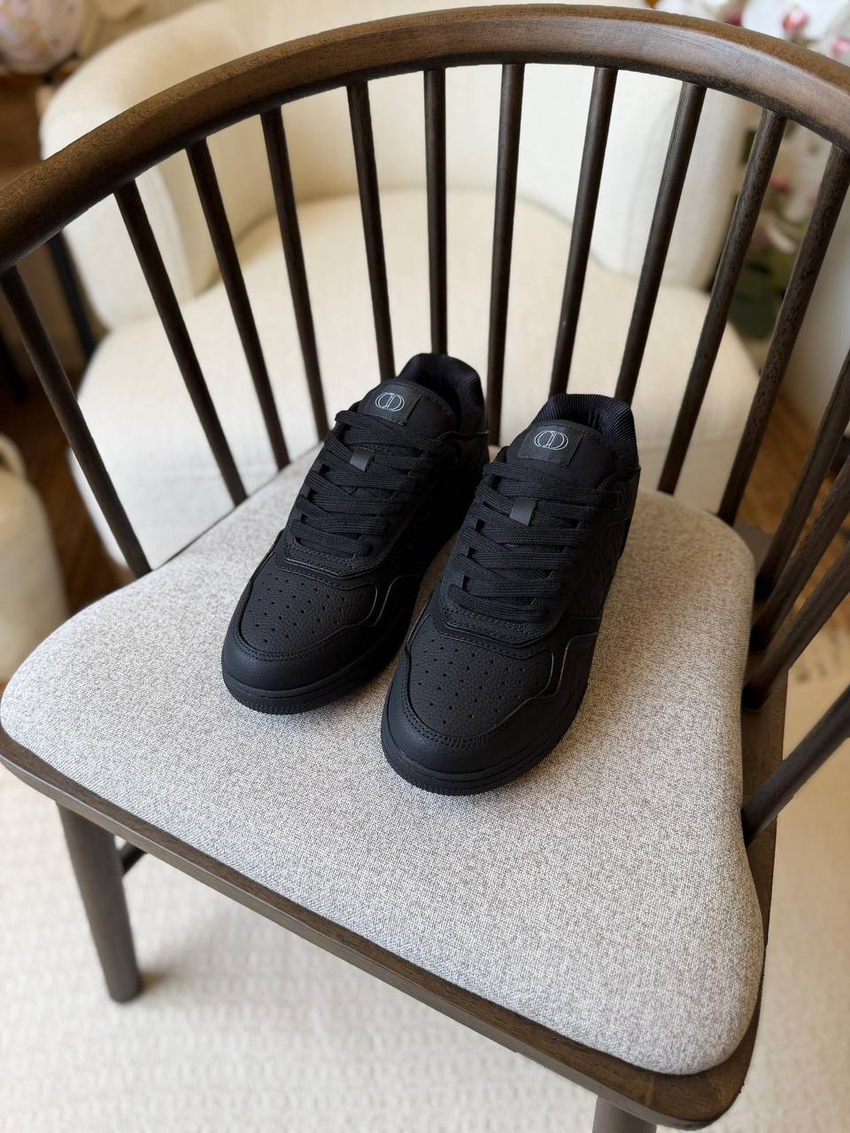 DIOR 
*AAA quality*
*size:40 to 46*
450 dhs✅

Zain185
♥️♥️♥️