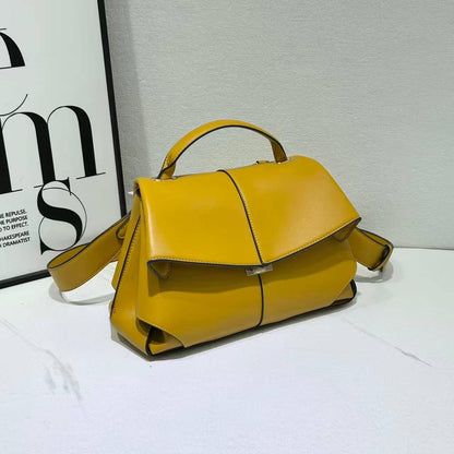 Polene 
size 30cm 
120 dhs💓

Zain161
♥️♥️♥️