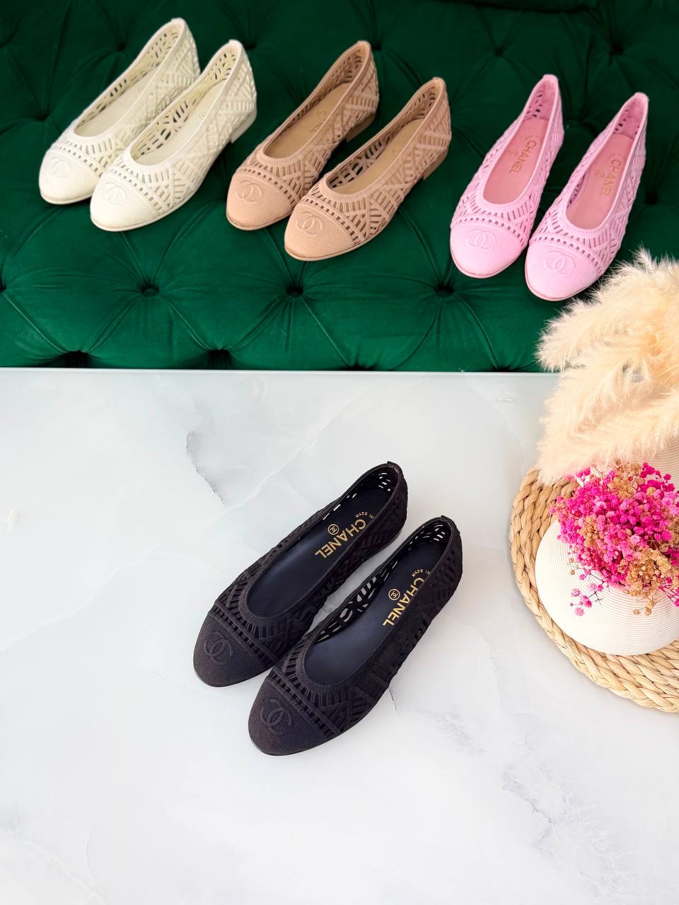 Chanel 
Vip quality 
Size:36 to 41
450 dhs🇦🇪🇦🇪

Zain113
♥️♥️♥️