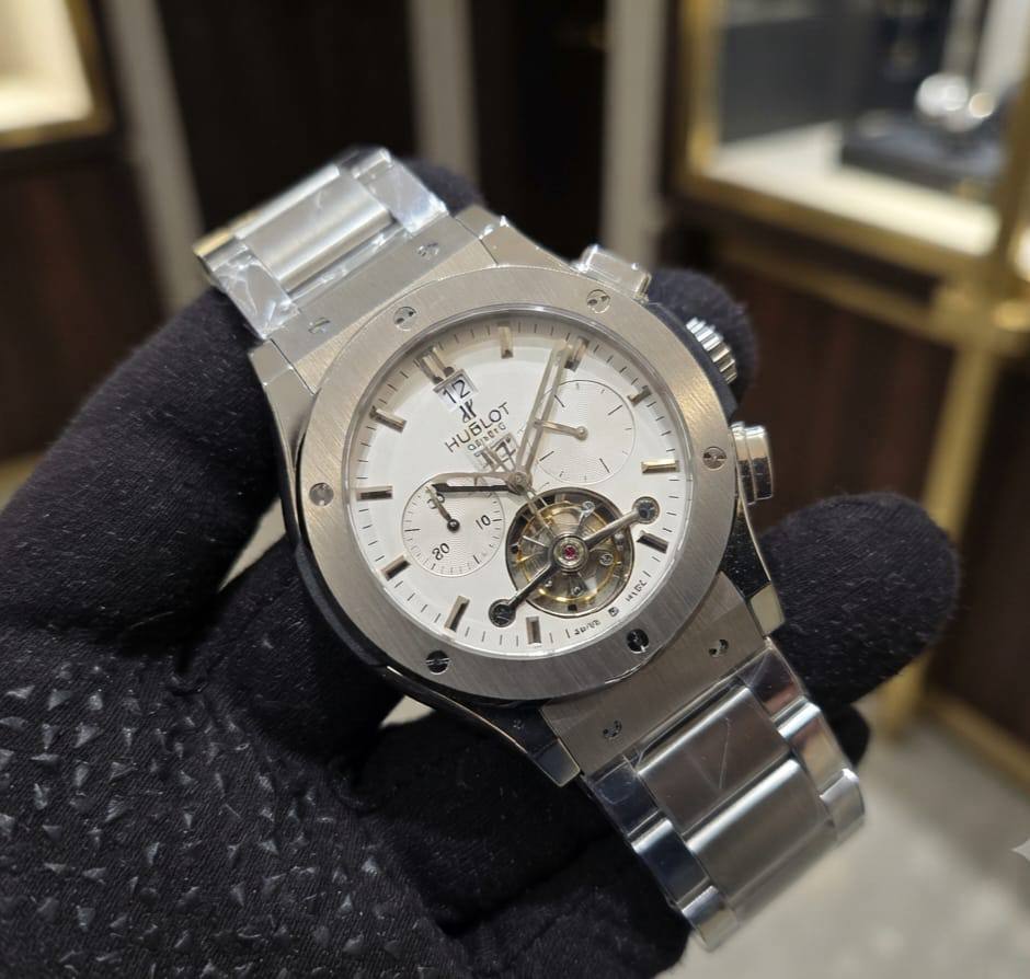Hublot Men
*Automatic*
260 dhs🇦🇪🇦🇪

Zain29
♥️♥️♥️