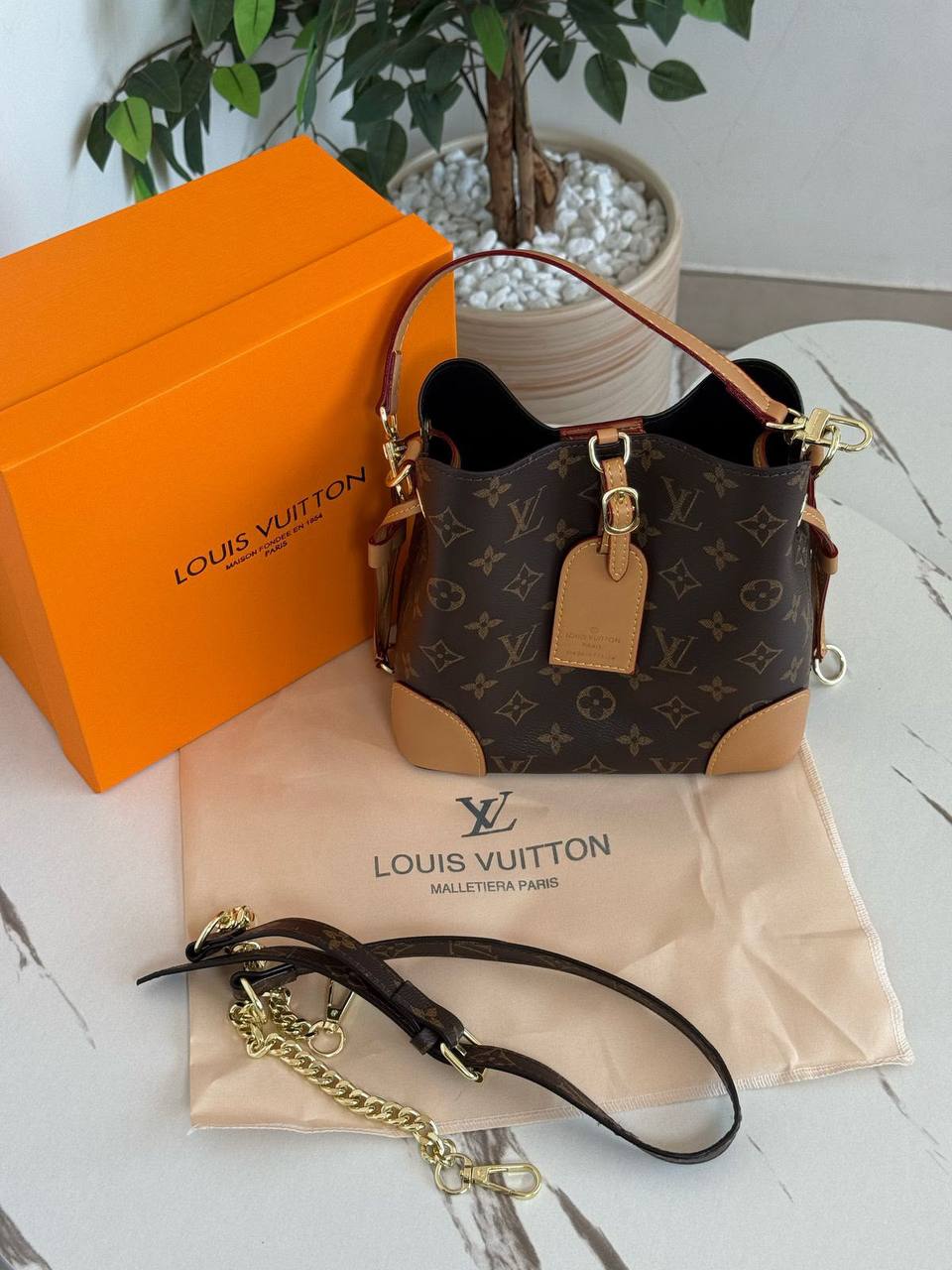 Mixed bags

Best quality

Whith box’s

110 DHS🇦🇪🇦🇪

size 21cm

Zain158
♥️♥️♥️