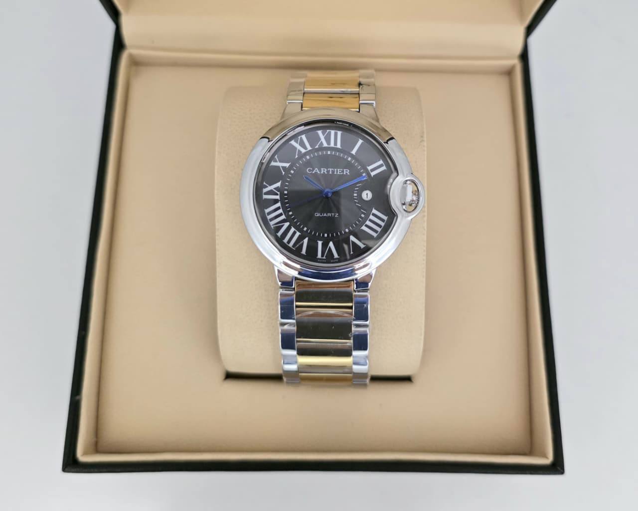 Cartier Men
65 dhs✅
*Battery*

Zain29
♥️♥️♥️